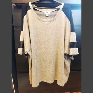 Grey and black t shirt